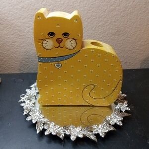 GORGEOUS Signed Susan Larson 5" Wooden Cat Candle Holder